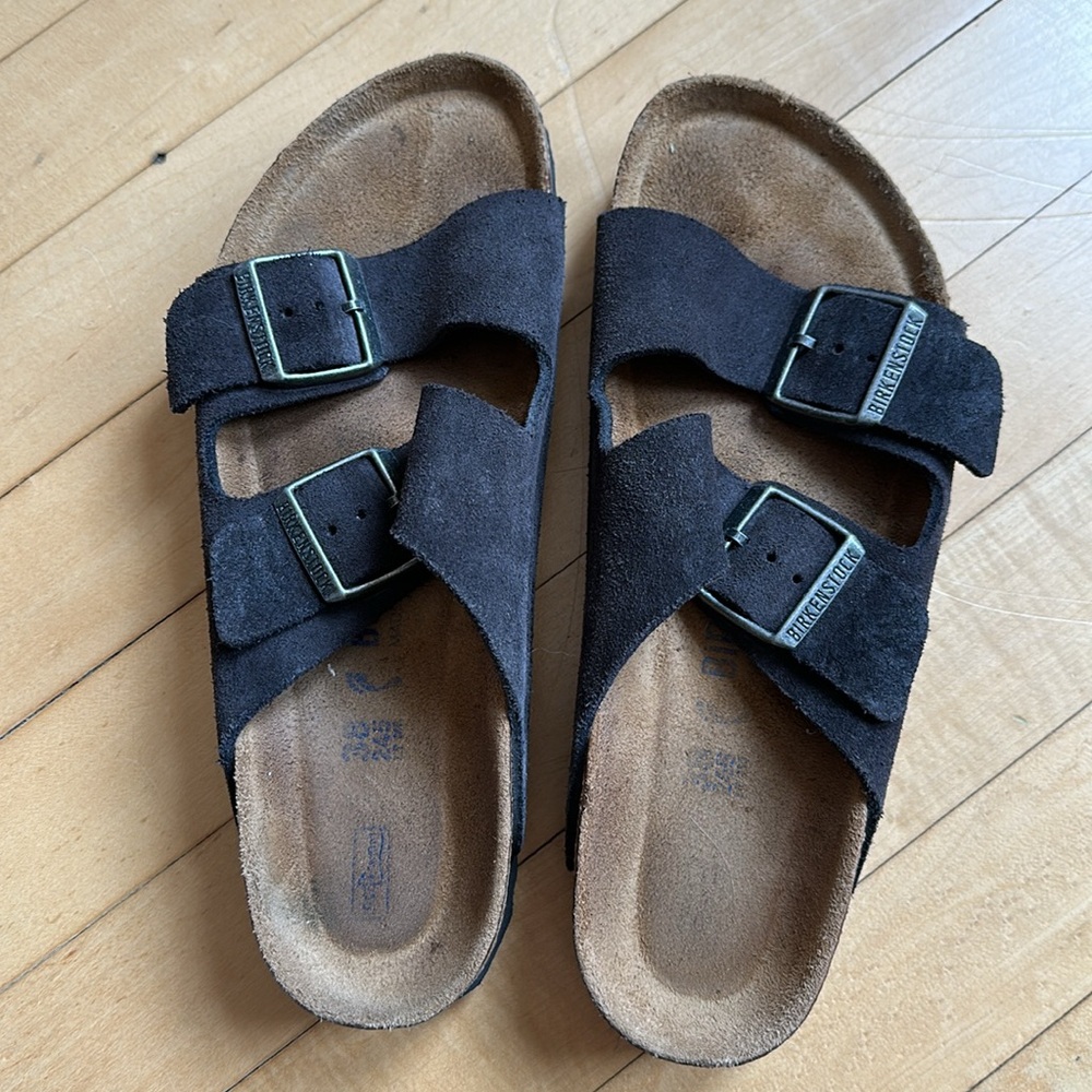 Birkenstock • Brown Suede Sandals Size 7 or 38 Narrow - Picture 3 of 10